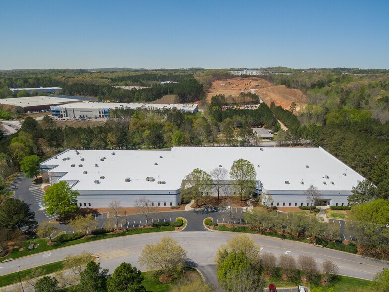 More Photos Of 7800 The Bluffs, Austell Distribution For Lease