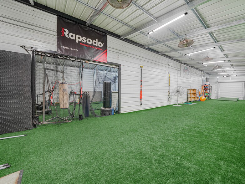 More Photos Of 109 N 3rd St, Eagle Lake Storefront Retail Office For Sale