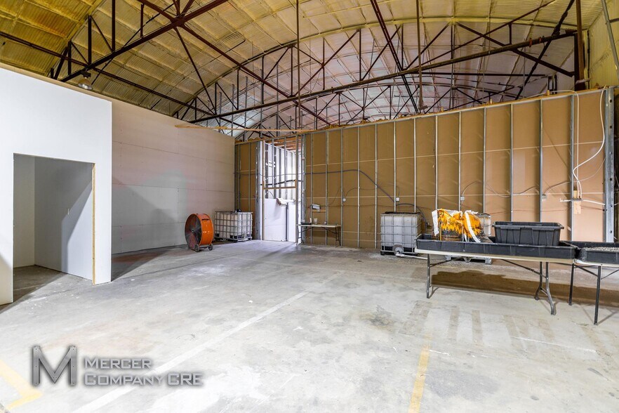 More Photos Of 900 N 4th St, Guthrie Manufacturing For Sale