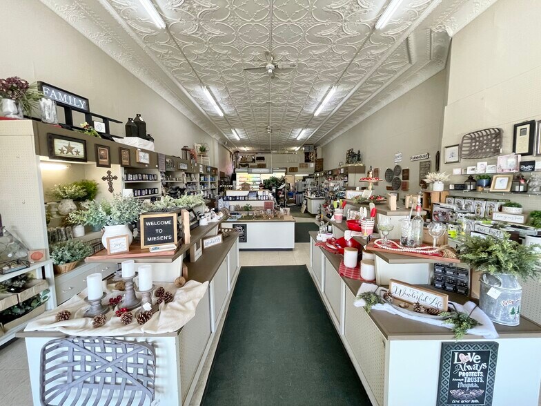More Photos Of 18 E Central St, Springfield Storefront Retail Residential For Sale