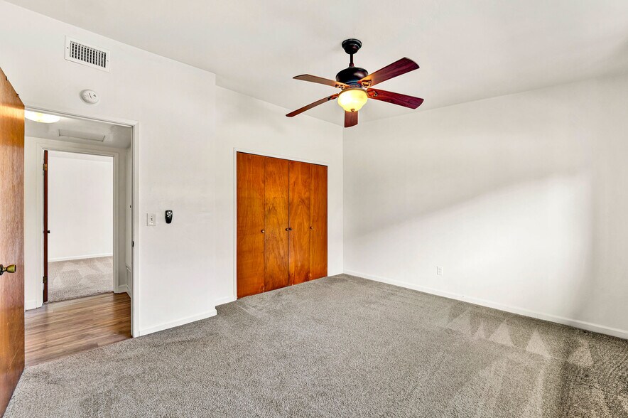 More Photos Of 330 9th St, Del Mar Apartments For Sale