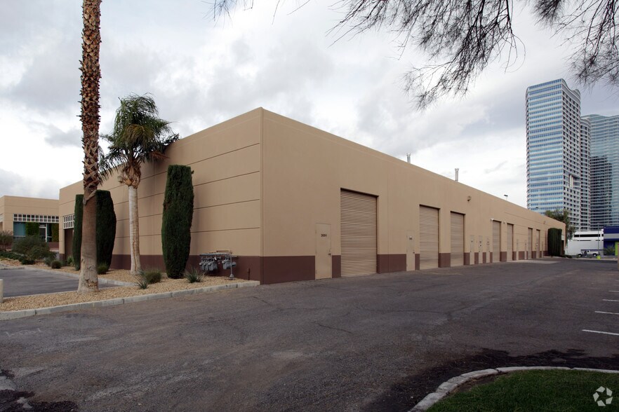 More Photos Of 3055-3091 W Tompkins Ave, Las Vegas Light Manufacturing For Lease