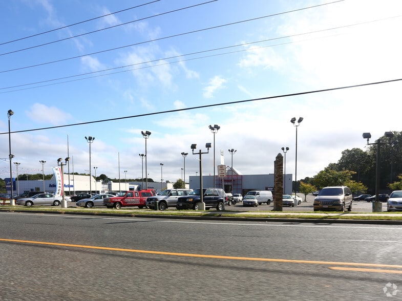 More Photos Of 1915-1925 N 2nd St, Millville Auto Dealership For Lease
