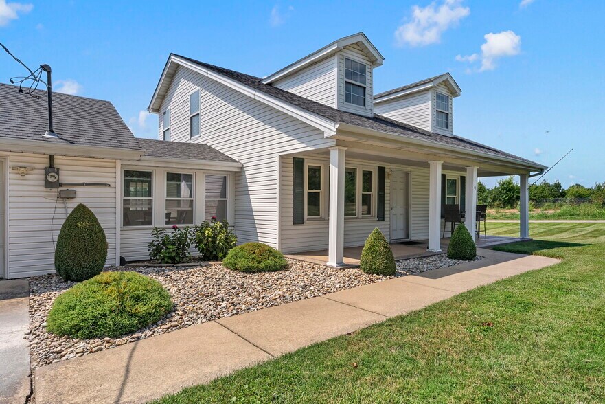 More Photos Of 9 Mingo Ln, Lake Saint Louis General Retail For Lease