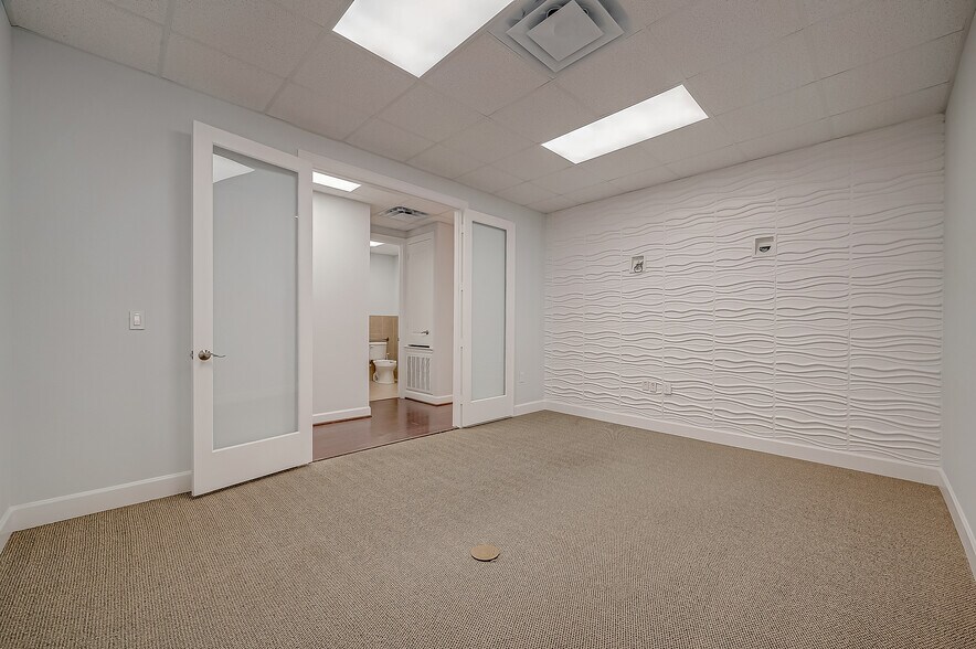 More Photos Of 16000 Park Ten Pl, Houston Medical For Lease