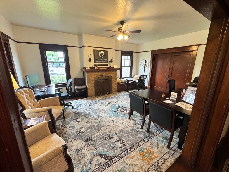 More Photos Of 518 SW 3rd St, Corvallis Office For Sale