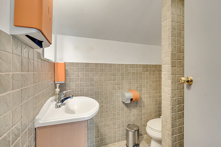 More Photos Of 107 Stuyvesant Ave, Lyndhurst Office For Lease