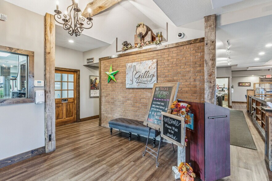 More Photos Of 1720 North Ridge Rd, Findlay General Retail For Sale