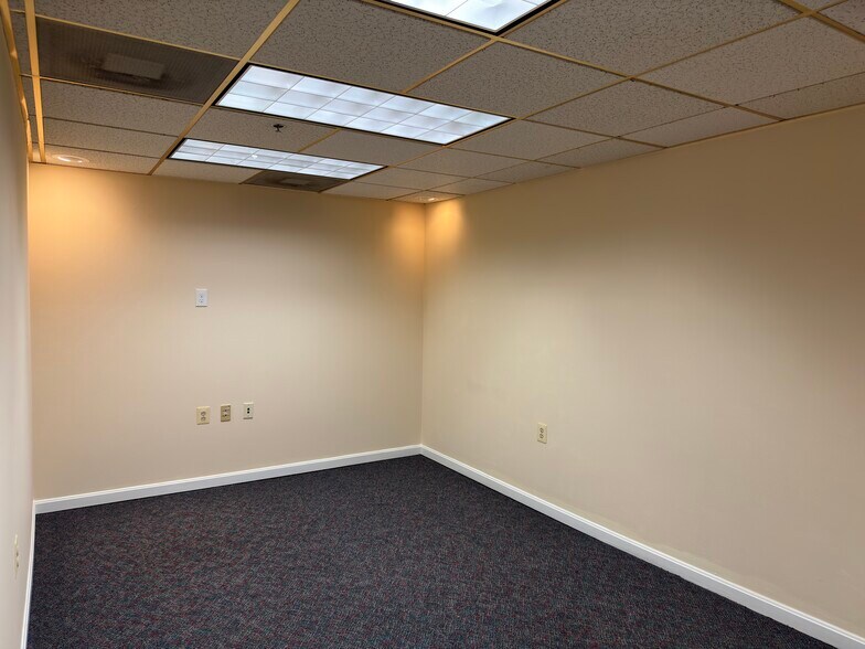 More Photos Of 305 Harrison St, Leesburg Medical For Lease