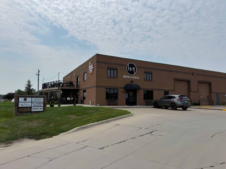 Primary Photo Of 103-114 S 11th St, West Des Moines Warehouse For Lease