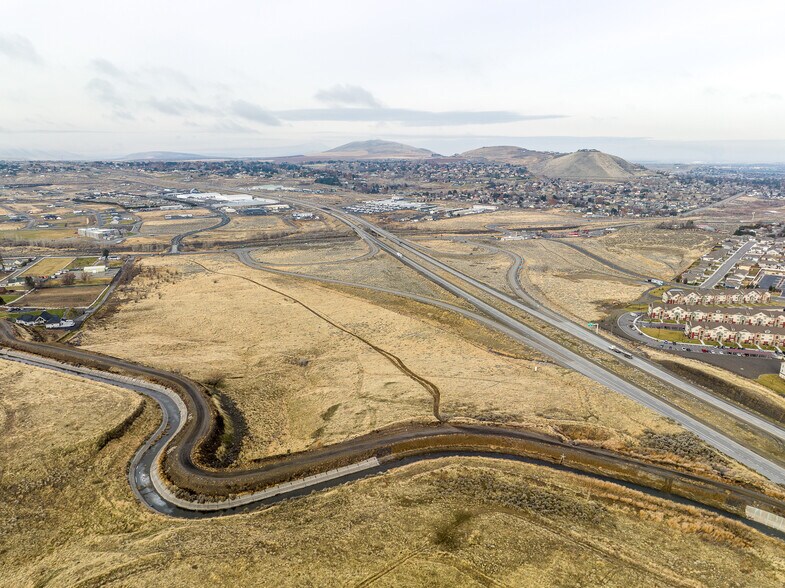 More Photos Of Badger, Kennewick Land For Sale