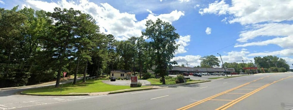 More Photos Of 311 Rockbridge Rd, Lilburn Office For Sale