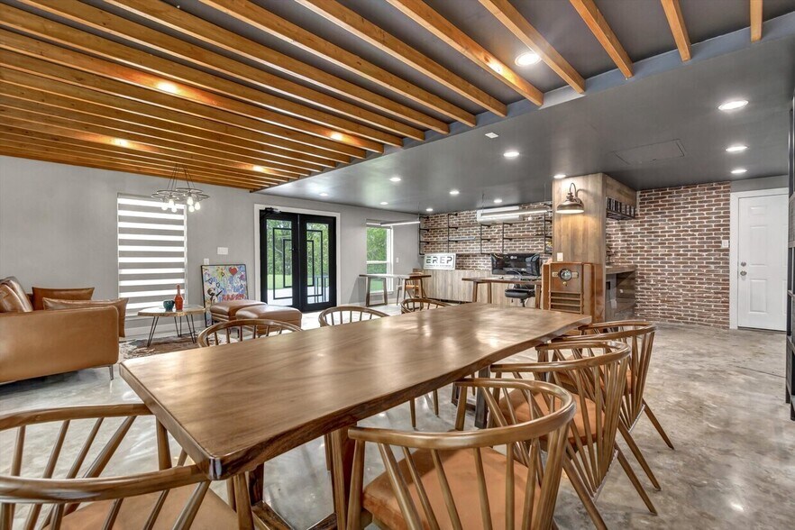 More Photos Of 1201 County Road 138, Hutto Land For Lease