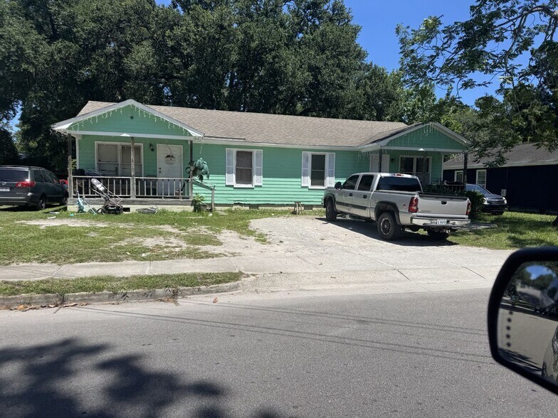 More Photos Of 407 Maides Ave, Wilmington Apartments For Sale