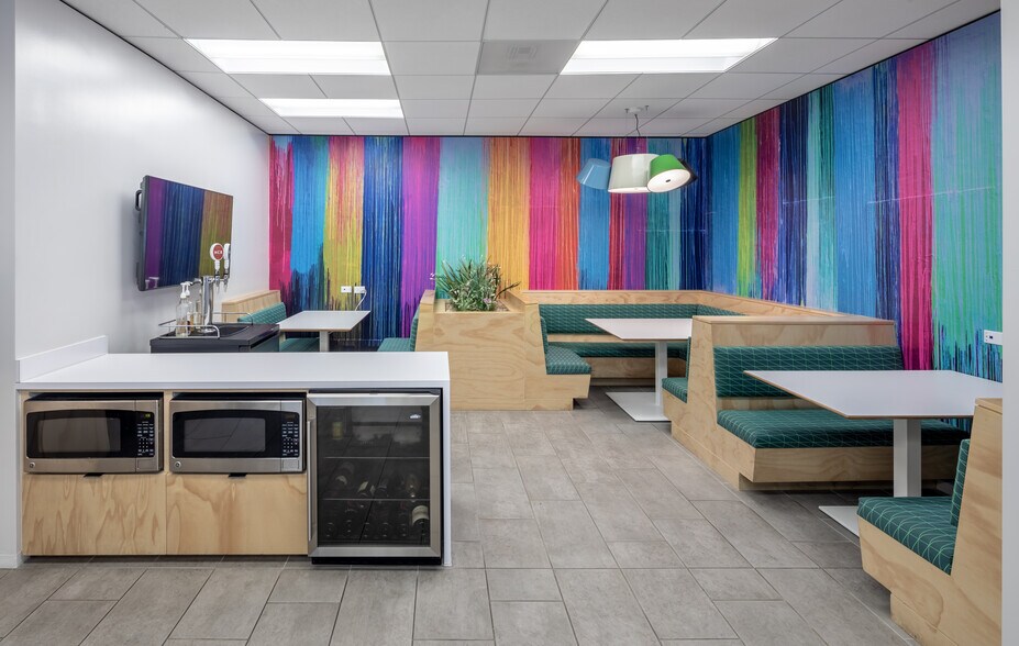 More Photos Of 1301 McKinney St, Houston Coworking Space