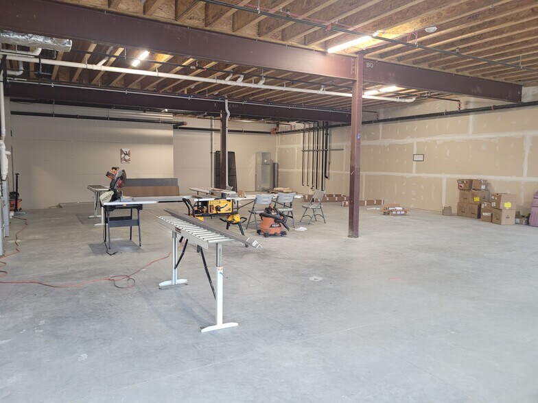 More Photos Of 120 N Bridge St, Linden Storefront Retail Office For Lease