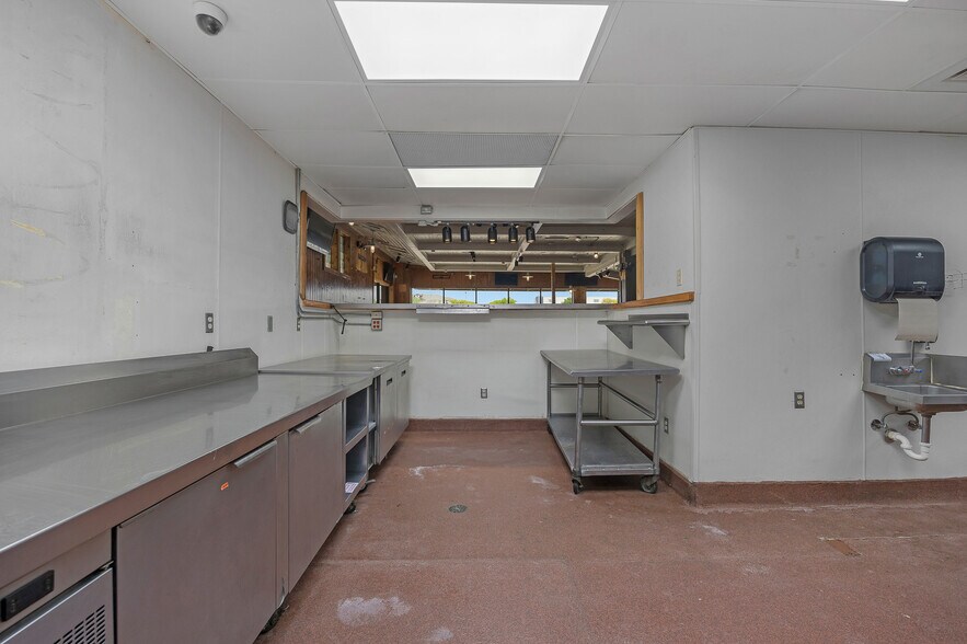 More Photos Of 8101 W I-40, Amarillo Restaurant For Lease