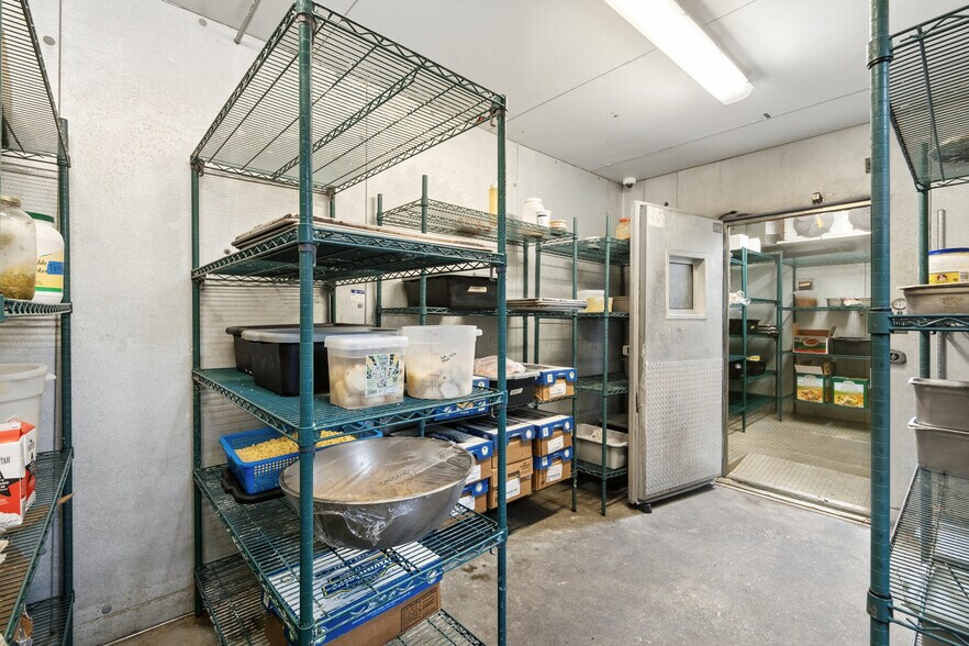 More Photos Of 8227-8229 Oak St, New Orleans Restaurant For Sale