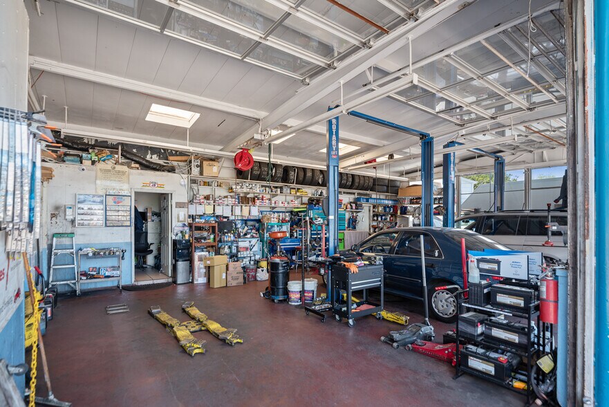 More Photos Of 996 W Evelyn Ave, Sunnyvale Service Station For Sale