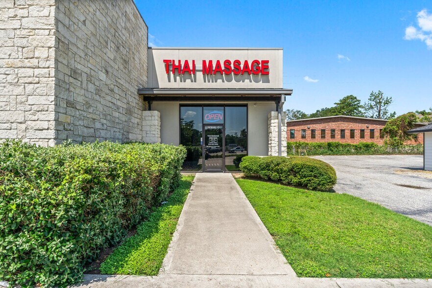 More Photos Of 26333 I-45, The Woodlands Storefront Retail Office For Sale