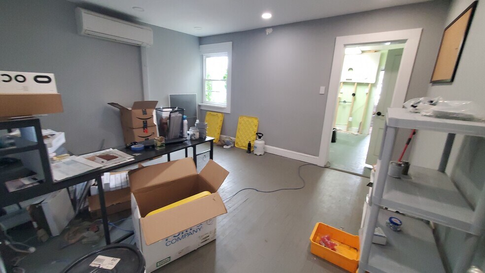 More Photos Of 5 Broadview Ave, Warrenton Freestanding For Lease