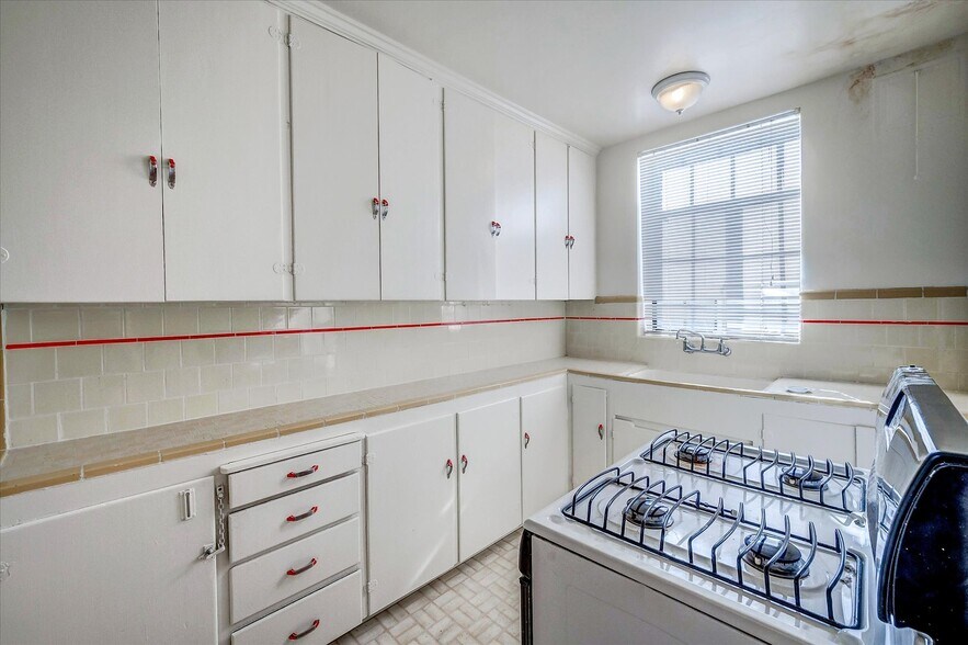 More Photos Of 1275 Steele St, Denver Apartments For Sale