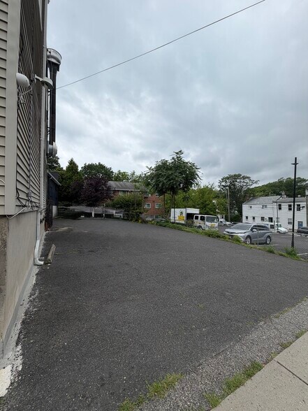 More Photos Of 340 Grand Ave, Leonia Storefront For Lease