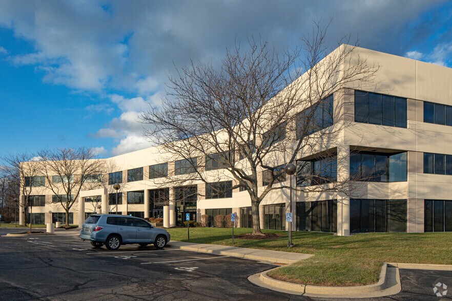 More Photos Of 3401 Park Center Dr, Dayton Office For Sale