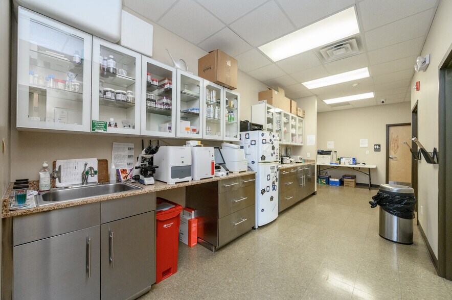 More Photos Of 612 Mount Pleasant Ave, West Orange Veterinarian Kennel For Sale