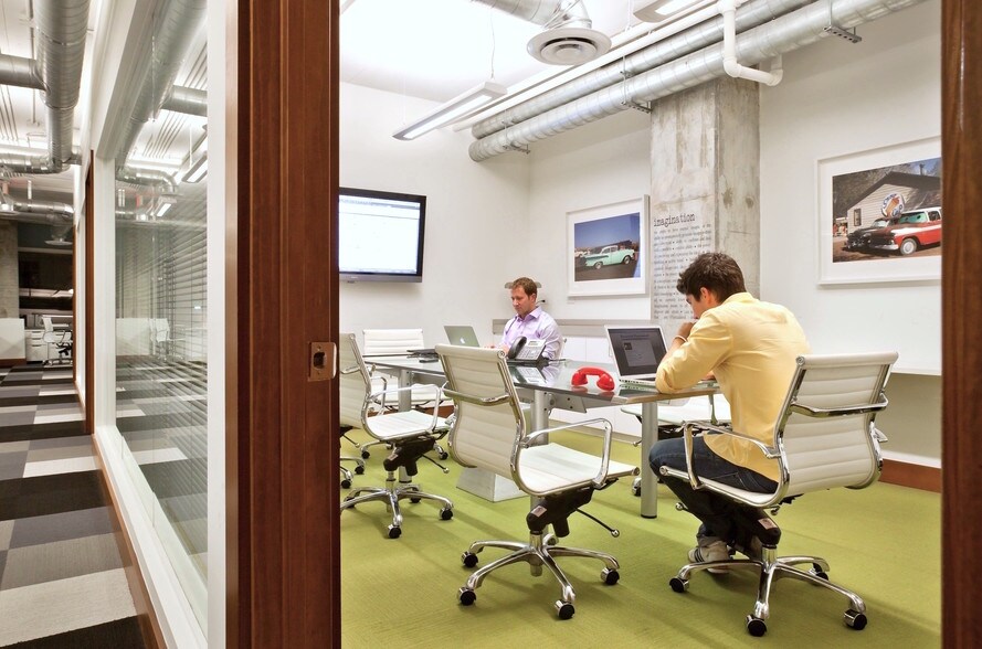 More Photos Of 3250-3260 NE 1st Ave, Miami Office Residential For Lease