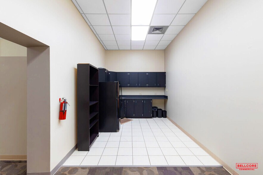 More Photos Of 427 Garden St, Pensacola General Retail For Lease
