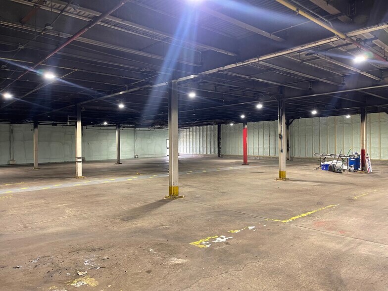 More Photos Of , Lincoln Industrial For Sale