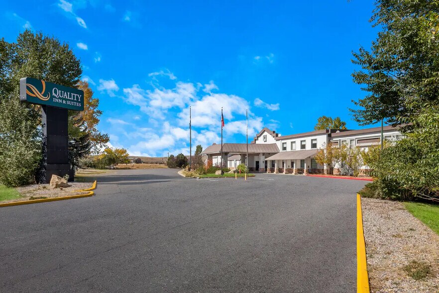 More Photos Of 300 S Highway 13, Craig Hotel For Sale