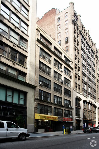 More Photos Of 154-156 W 27th St, New York Apartments For Lease
