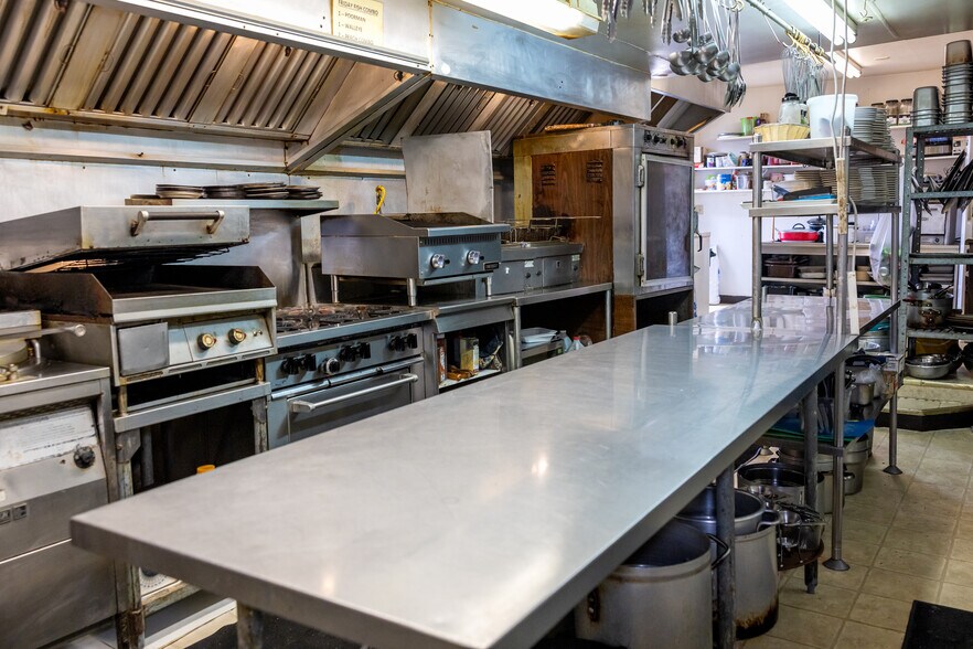 More Photos Of N4175 Alpine Ln, Pound Restaurant For Sale