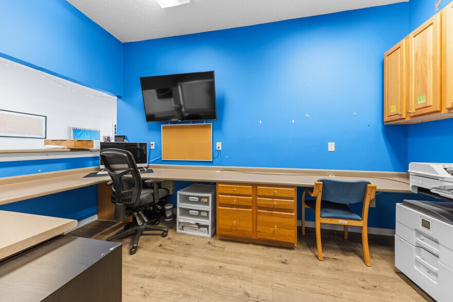 More Photos Of 480 Henrietta St, Kingsland Flex For Sale