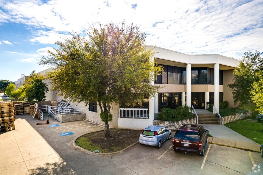 More Photos Of 1421 Patton Pl, Carrollton Distribution For Lease