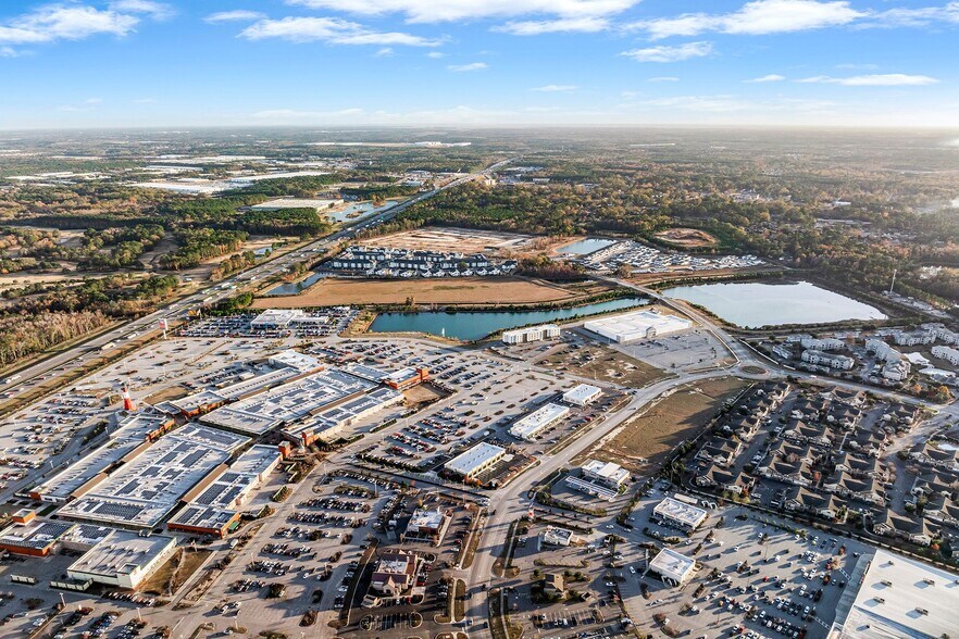 More Photos Of 220 Tanger Outlets Blvd, Pooler Storefront For Lease
