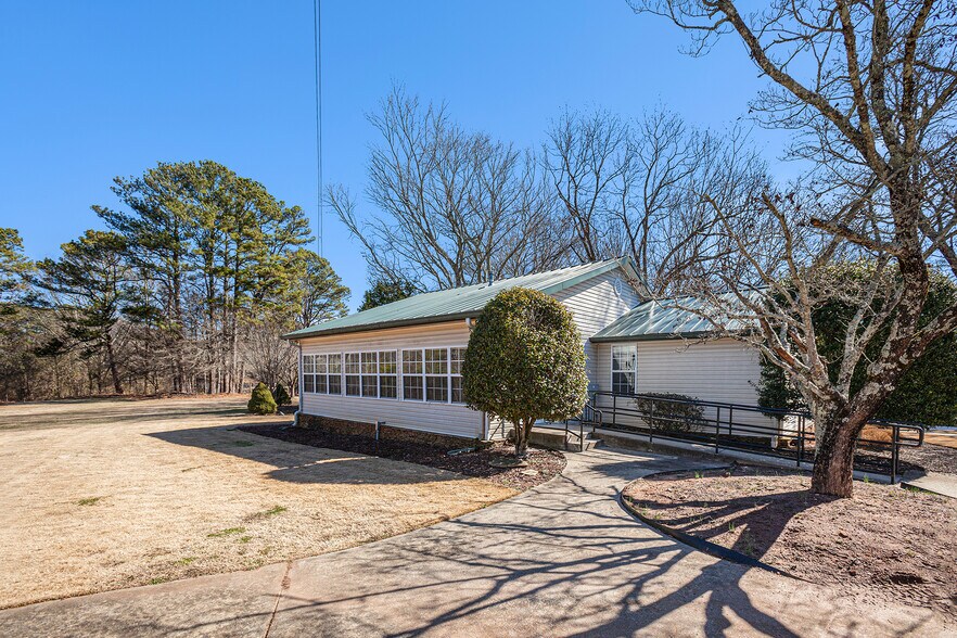 More Photos Of 183 Scott Rd, Canton Office Residential For Sale