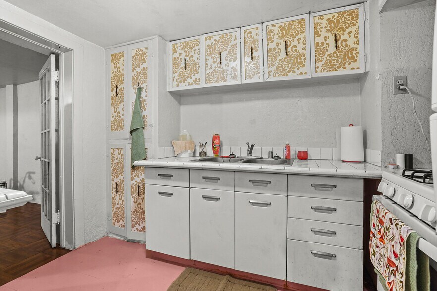 More Photos Of 1207 E Rio Grande Ave, El Paso Multifamily For Sale