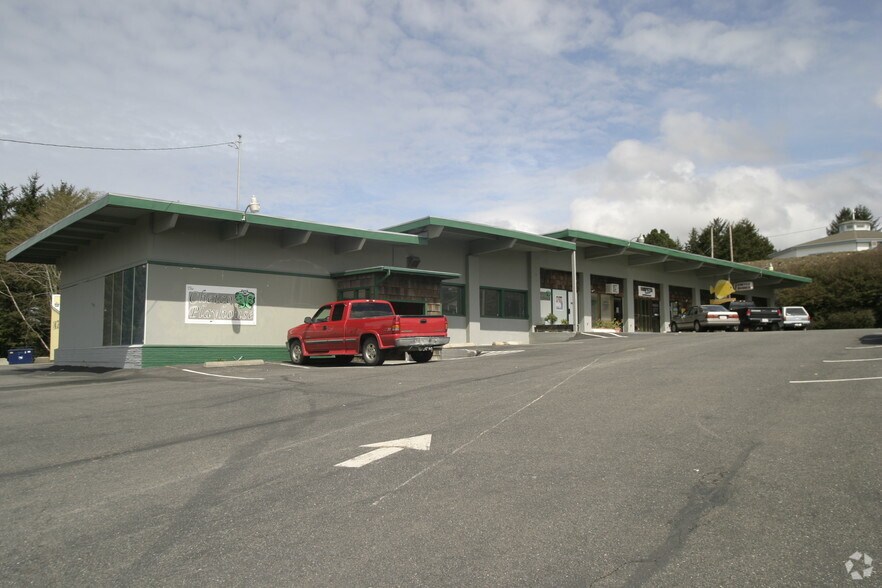 More Photos Of 1240 Chetco Ave, Brookings General Retail For Sale