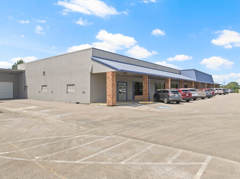More Photos Of 412 Texas Highway 37, Mount Vernon Medical For Sale