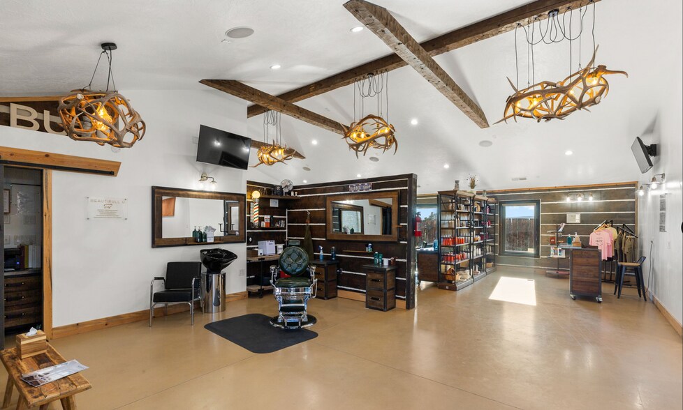 More Photos Of 4365 E Mountain View Dr, Kanab Specialty For Lease