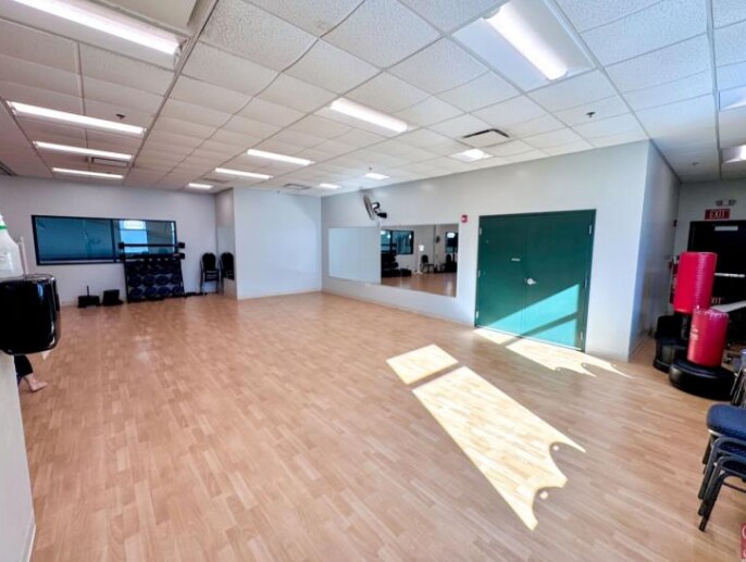 More Photos Of 100 Gerber Dr, Tolland Sports And Entertainment For Lease
