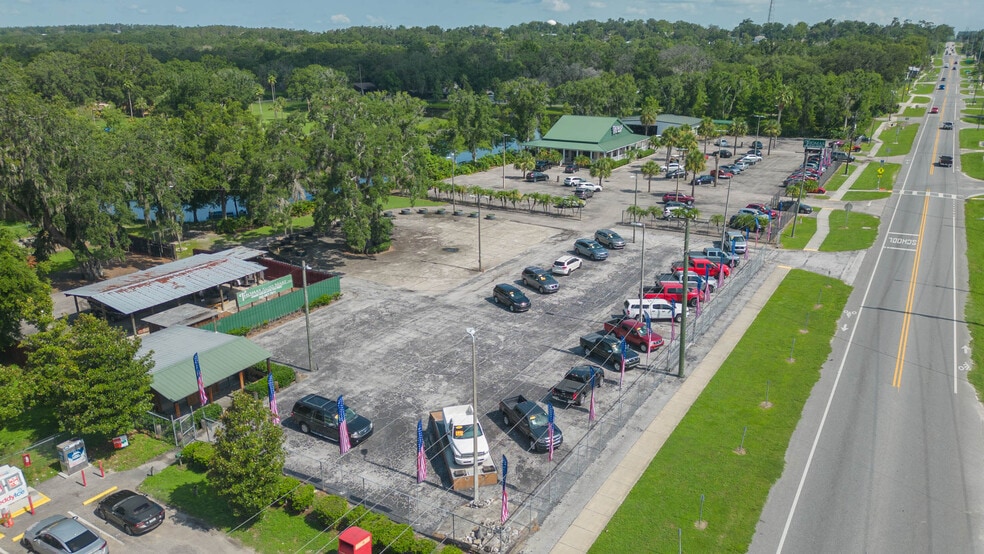 More Photos Of 13815 21st St, Dade City Auto Dealership For Sale