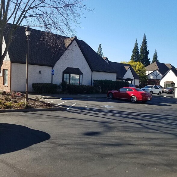 More Photos Of 8035 Madison Ave, Citrus Heights Office For Lease