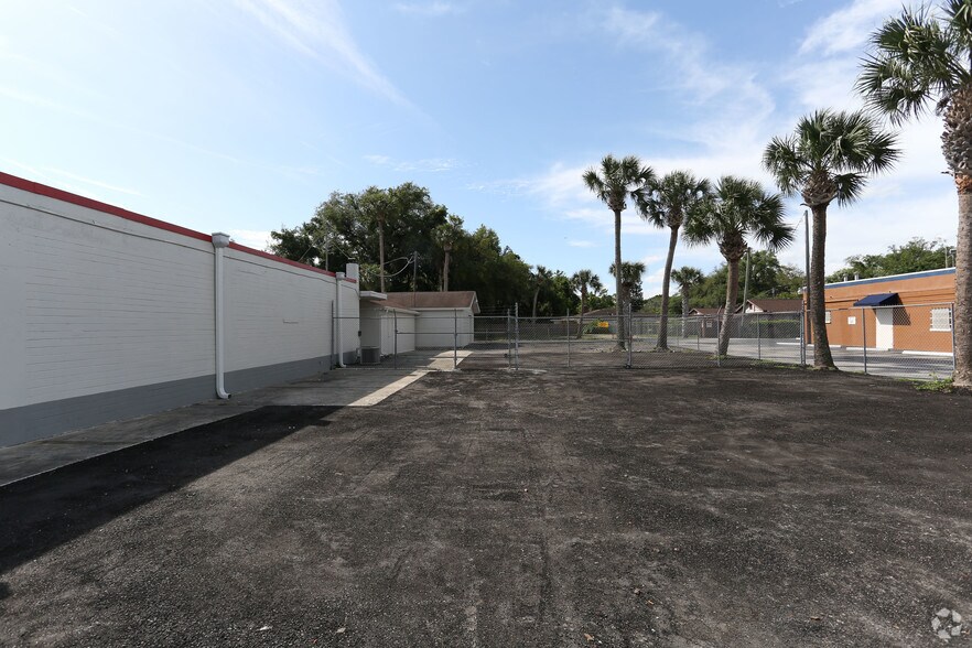 More Photos Of 909 W International Speedway Blvd, Daytona Beach Freestanding For Sale