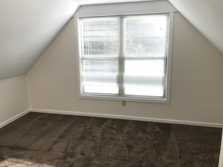 More Photos Of 12409 Curley St, San Antonio Loft Creative Space For Sale