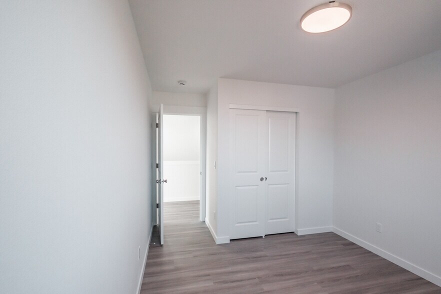 More Photos Of 37731 Rolltide Dr, Lebanon Apartments For Sale