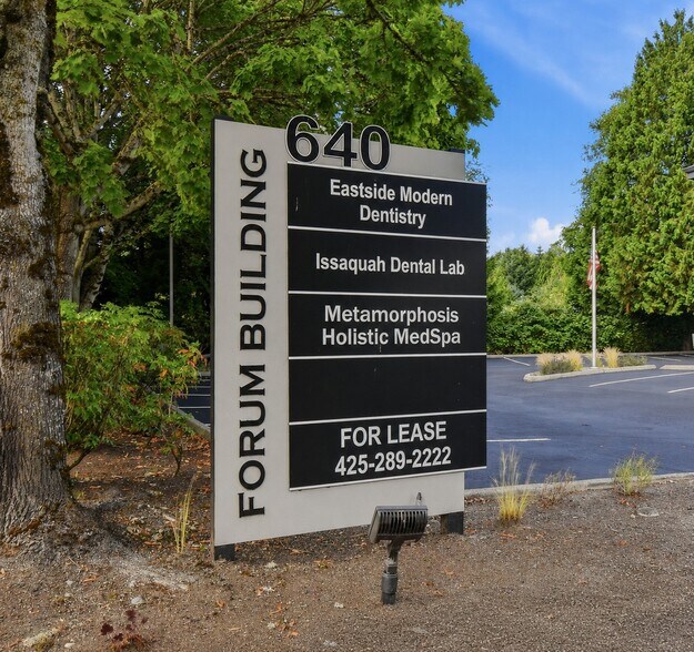 More Photos Of 640 NW Gilman Blvd, Issaquah Office For Sale
